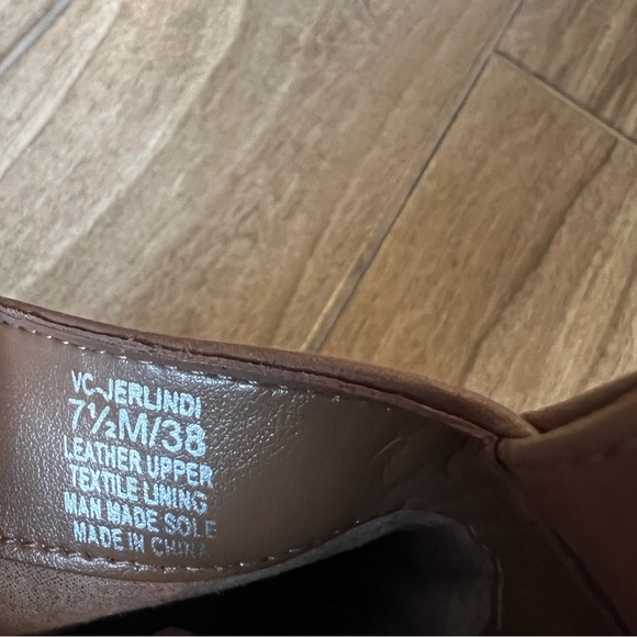 VINCE CAMUTO NWOB Jerlindi Womens Leather Embossed Booties In Brown SIZE 7.5